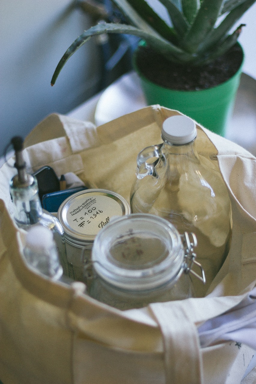 The Ultimate Zero Waste Shopping Kit with Mason Jars and Swing Top Bottles by Conscious by Chloé