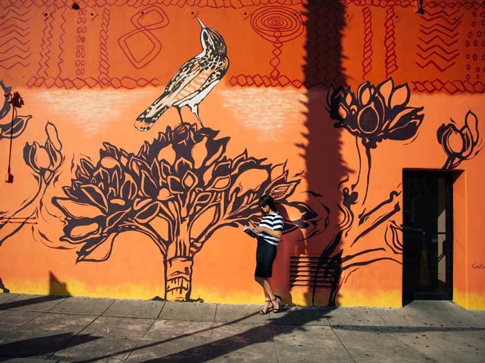 Modern French Blog Long Beach Wall Crawl for Conscious by Chloé