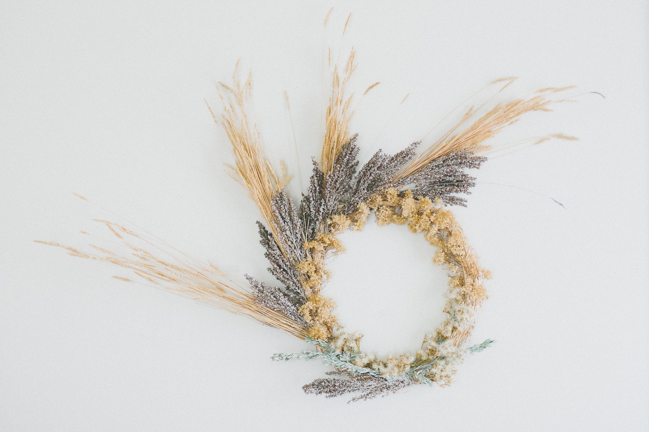 Foraged Wreath DIY by Conscious by Chloé