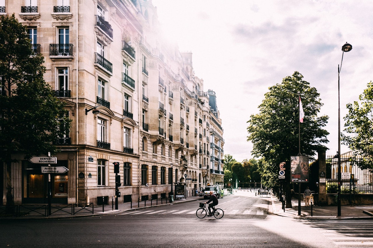 Biking in Paris for Conscious by Chloé