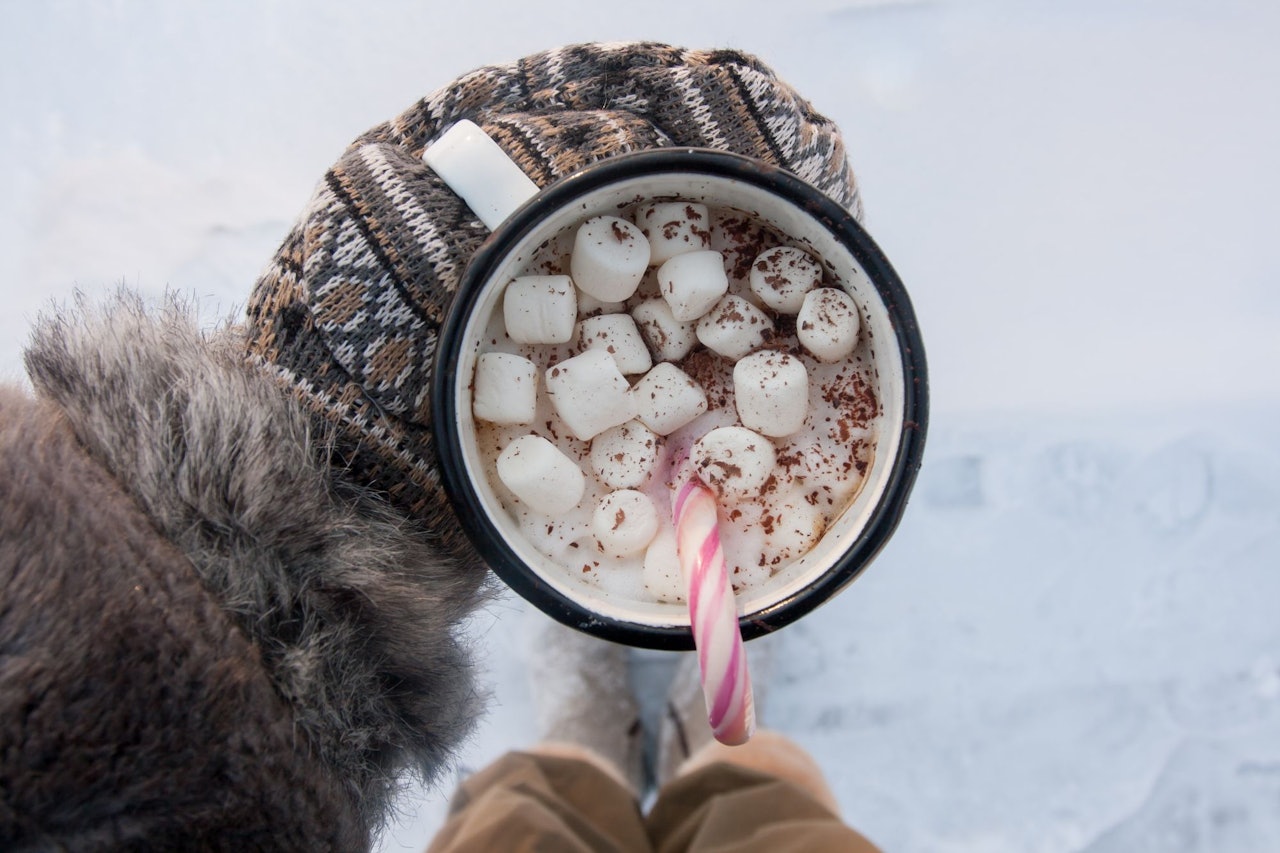 Hot Chocolate in the snow for Conscious by Chloé
