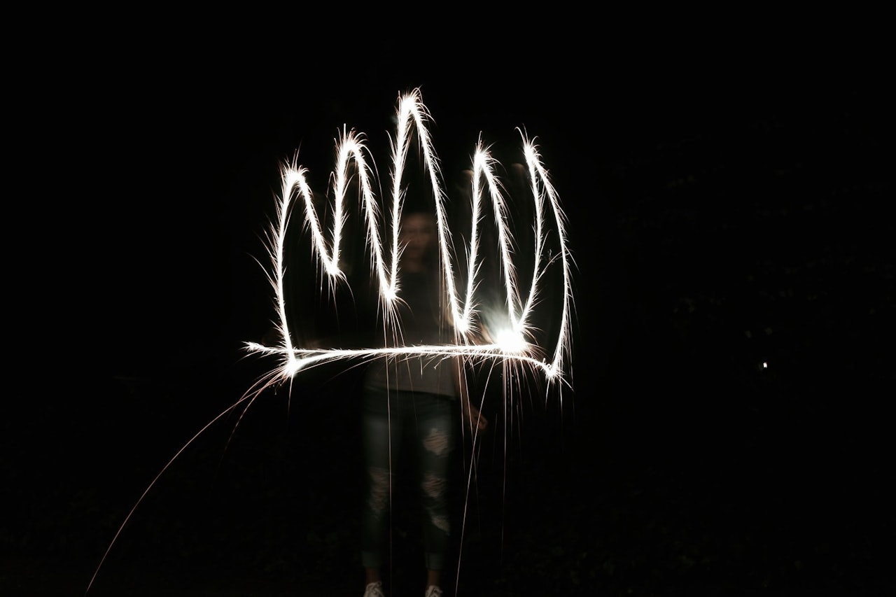 Light Crown Sparklers for Conscious by Chloé